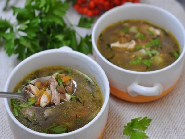 Куриный суп — топ-5 рецептов диетических супчиков