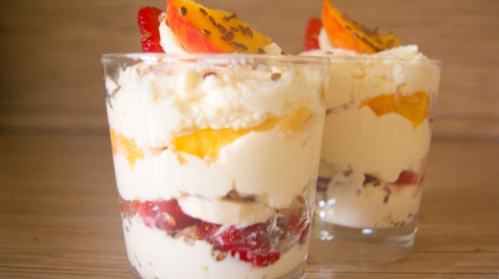 Мусс с фруктами и ягодами - диетический десерт на завтрак